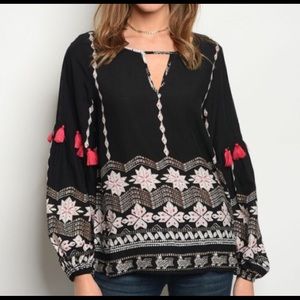 🎉HP🎉Black Blouse w/ White & Red Accents